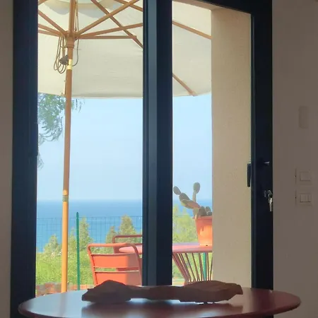 Casa Di Pino * צ'פאלו
