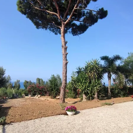 Casa Di Pino * צ'פאלו